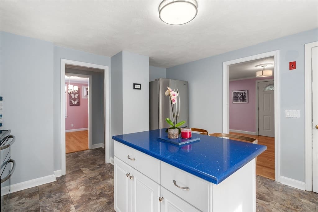 Single Family Residence at 105 Pine Ridge Rd, Medford MA 02155, Medford, photo 5 of 23