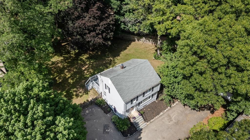 Single Family Residence at 105 Pine Ridge Rd, Medford MA 02155, Medford, photo 20 of 23