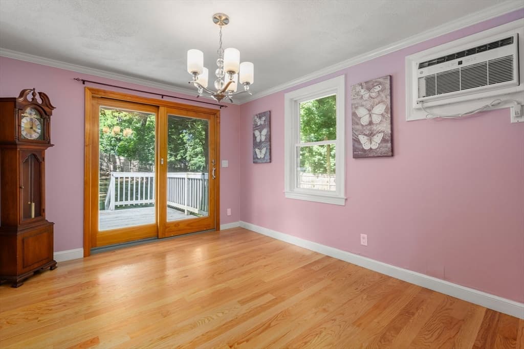 Single Family Residence at 105 Pine Ridge Rd, Medford MA 02155, Medford, photo 9 of 23