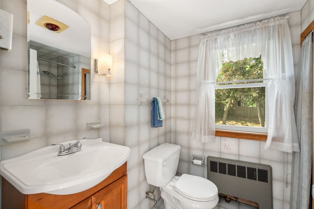 Single Family Residence at 105 Pine Ridge Rd, Medford MA 02155, Medford, photo 14 of 23