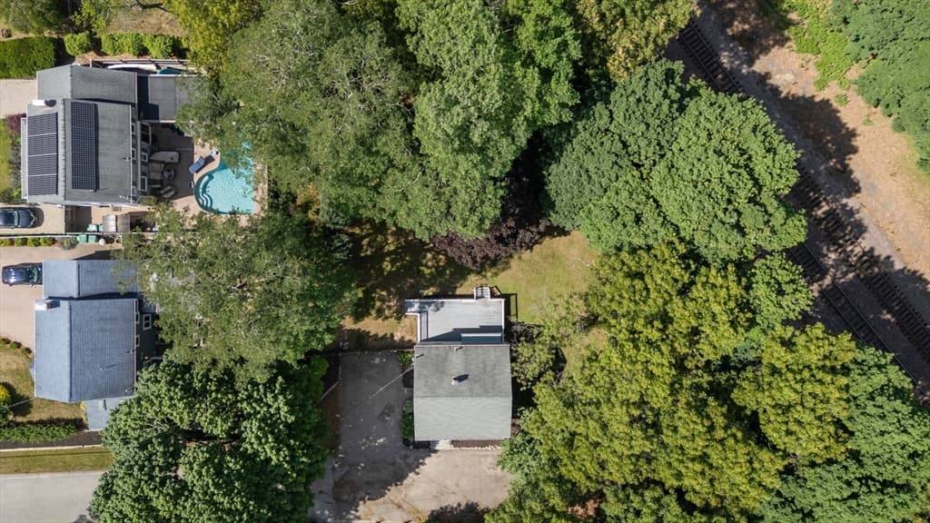 Single Family Residence at 105 Pine Ridge Rd, Medford MA 02155, Medford, photo 21 of 23