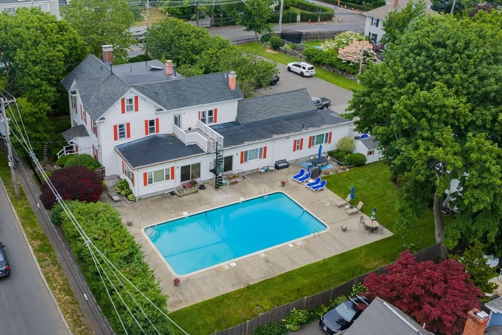 20 Ocean Ave # 4, Marblehead MA 01945 photo 3