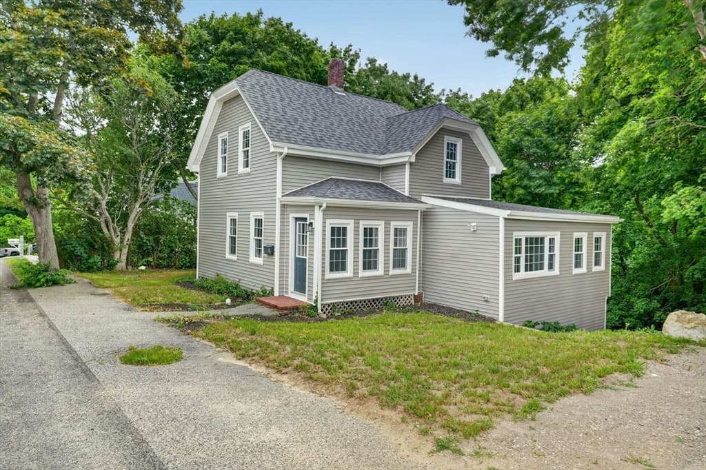 Single Family Residence at 3 Birch Ave, Plymouth MA 02360, Plymouth, photo 2 of 24