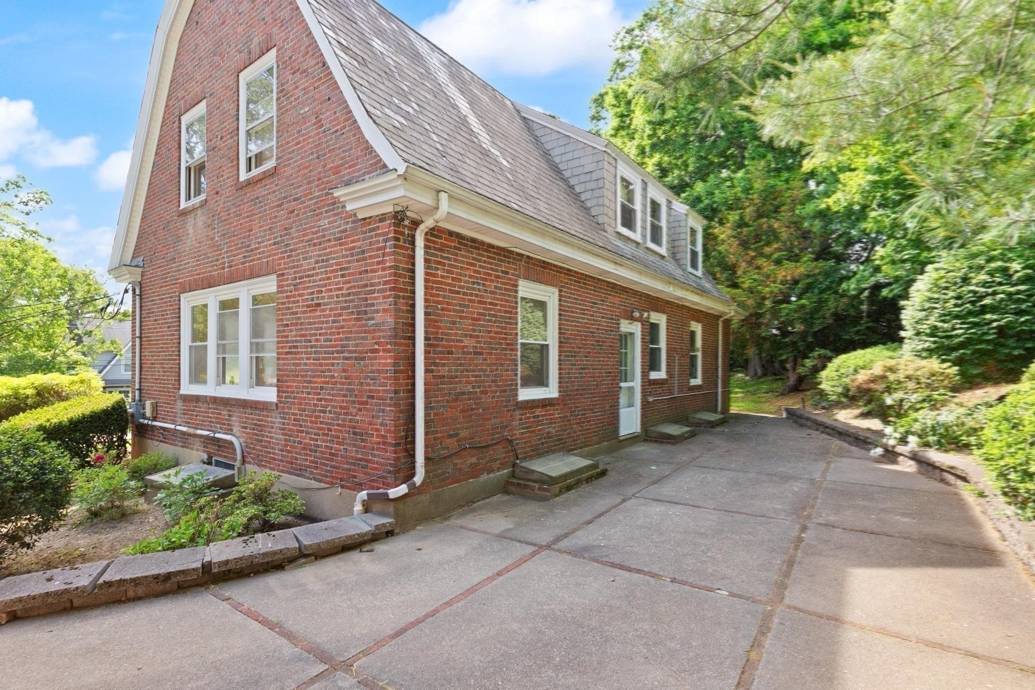 Single Family Residence at 35 Arden Road, Watertown MA 02472, Watertown, photo 6 of 42