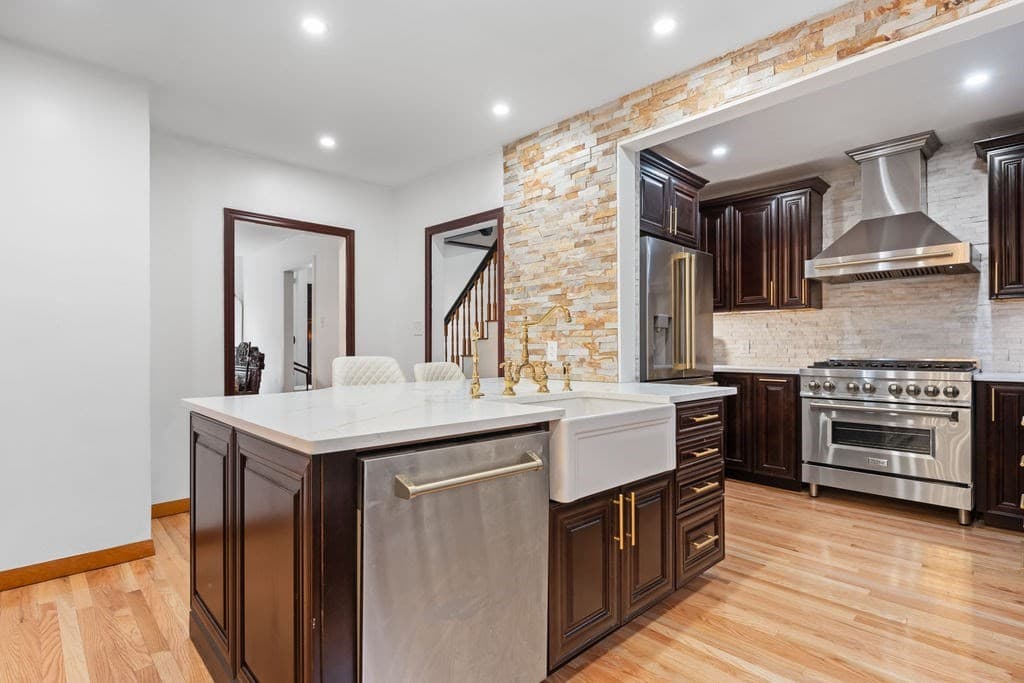 Single Family Residence at 21 Parker St, Boston MA 02129, photo 2 of 36