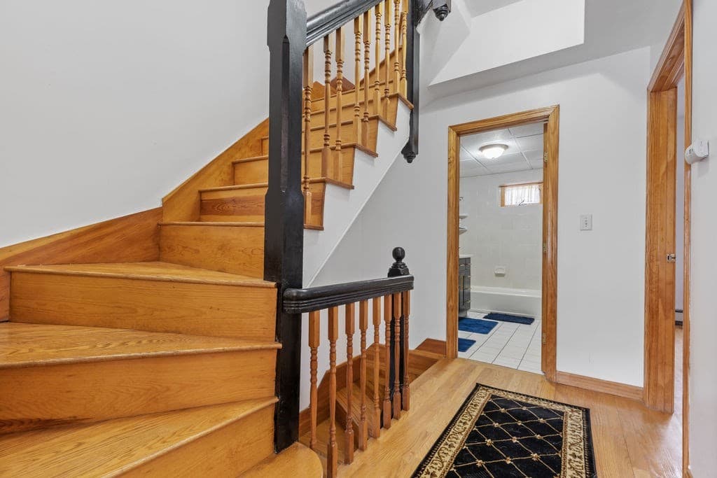 Single Family Residence at 21 Parker St, Boston MA 02129, photo 17 of 36