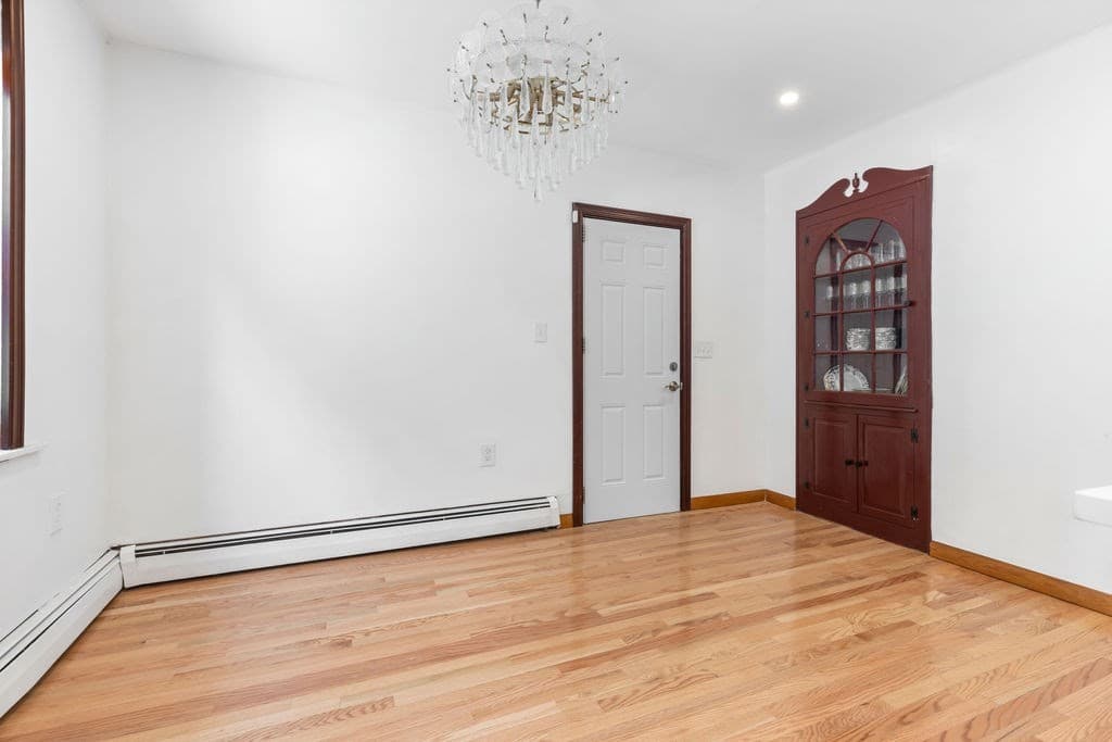 Single Family Residence at 21 Parker St, Boston MA 02129, photo 5 of 36