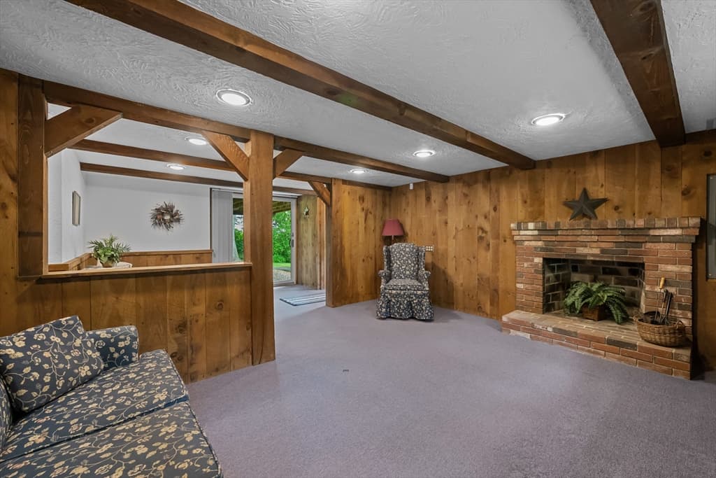 Single Family Residence at 15 Hastings Rd, Spencer MA 01562, Spencer, photo 23 of 39