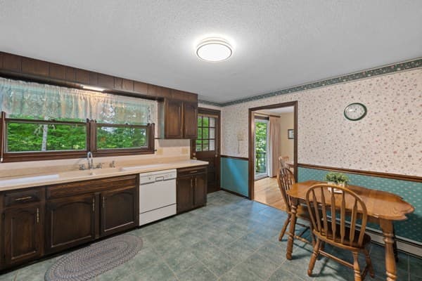 Single Family Residence at 15 Hastings Rd, Spencer MA 01562, Spencer, photo 13 of 39