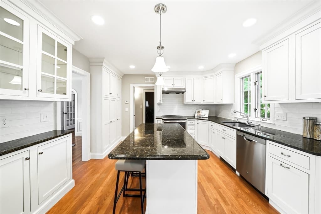 28 Homer Rd, Belmont MA 02478 photo 15
