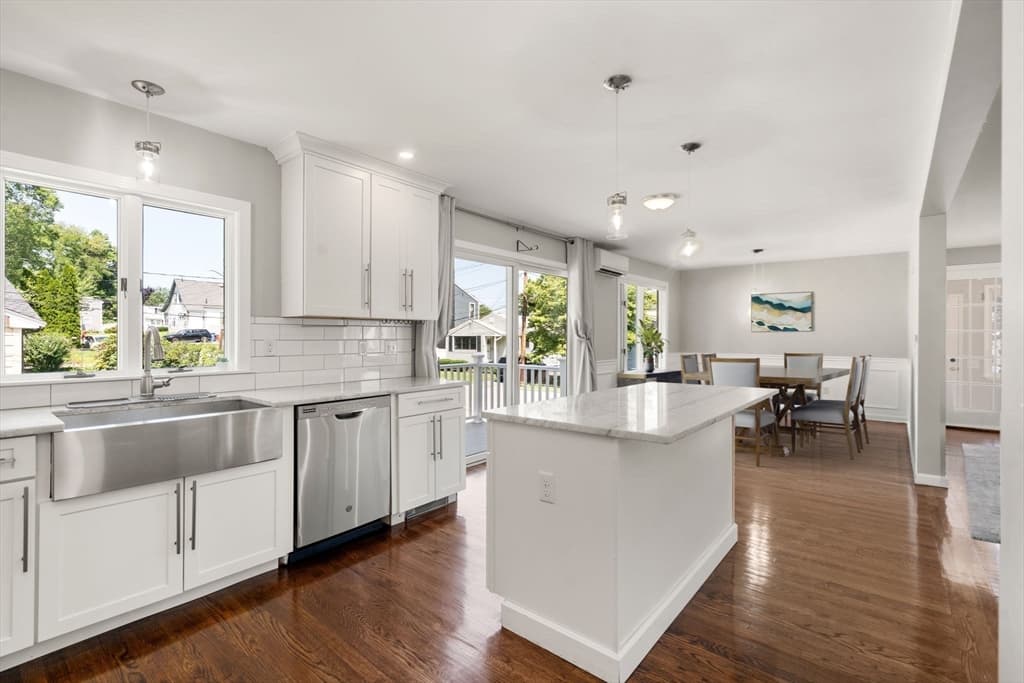38 Overlook Rd, Waltham MA 02451 photo 3