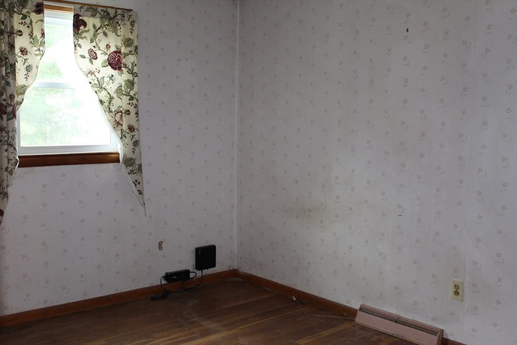 Single Family Residence at 46 Phillip Dr, Bellingham MA 02019, photo 9 of 9