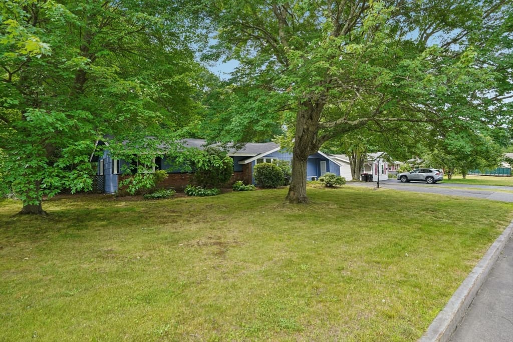 237 Hovenden Ave, Brockton MA 02302 photo 26