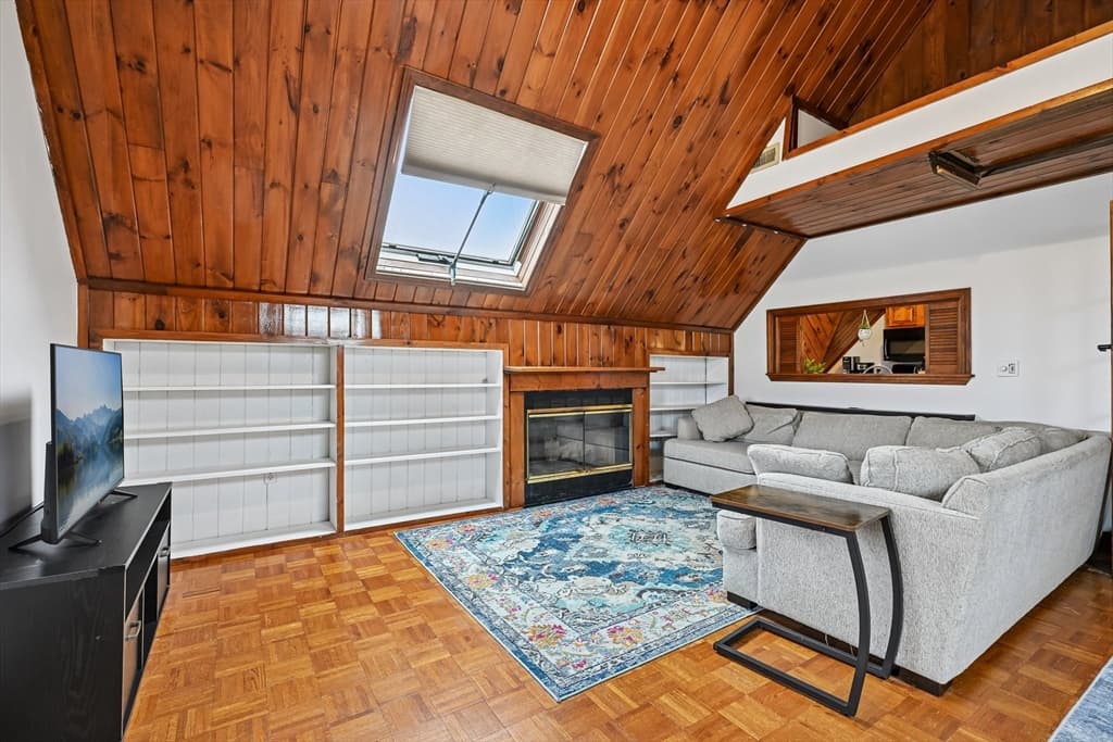 325 Mammoth Rd # 3, Lowell MA 01854 photo 3