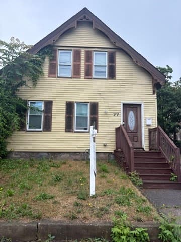 27 Barnum St, Taunton MA 02780