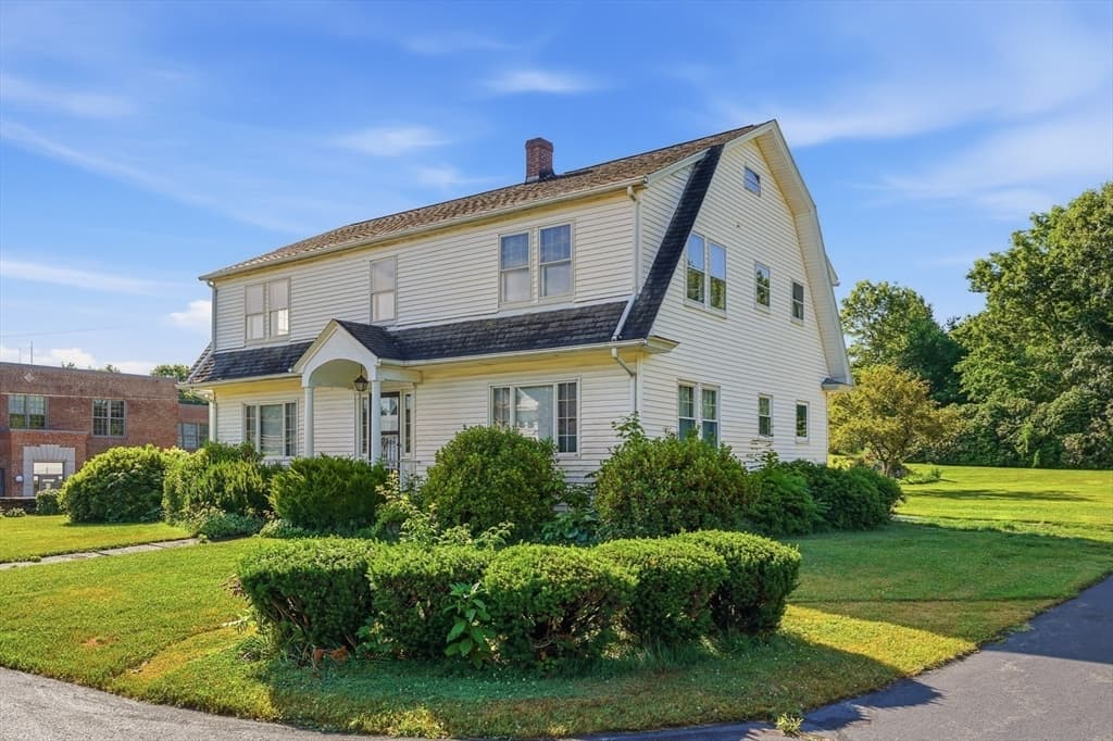 77 West Main Street, Dudley MA 01571