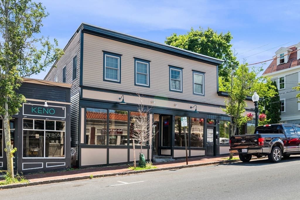 14-16-18 Friend St, Amesbury MA 01913