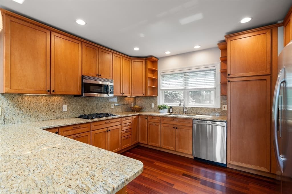 10 Shore Rd, Plymouth MA 02360 photo 12