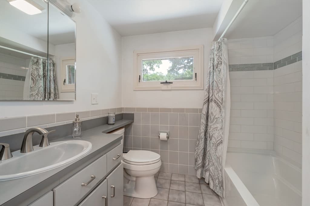 755 Main Street, Hanover MA 02339 photo 17