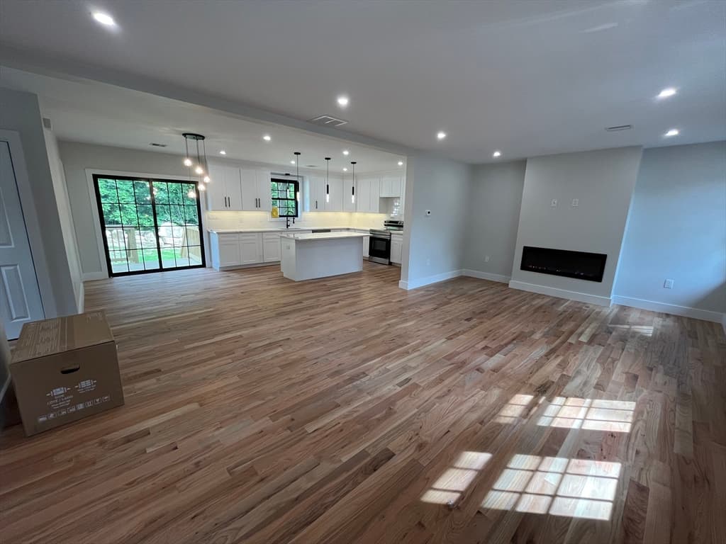 50A-B Emond St # A, Northbridge MA 01534 photo 4