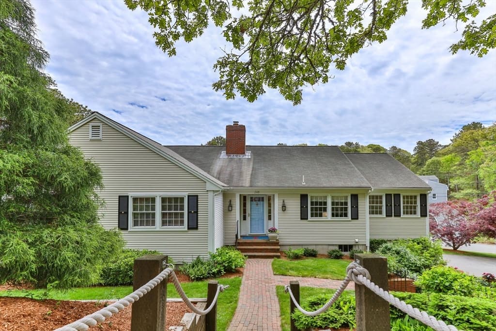 Single Family Residence at 240 Riverview Drive, Chatham MA 02633, Chatham, photo 2 of 26