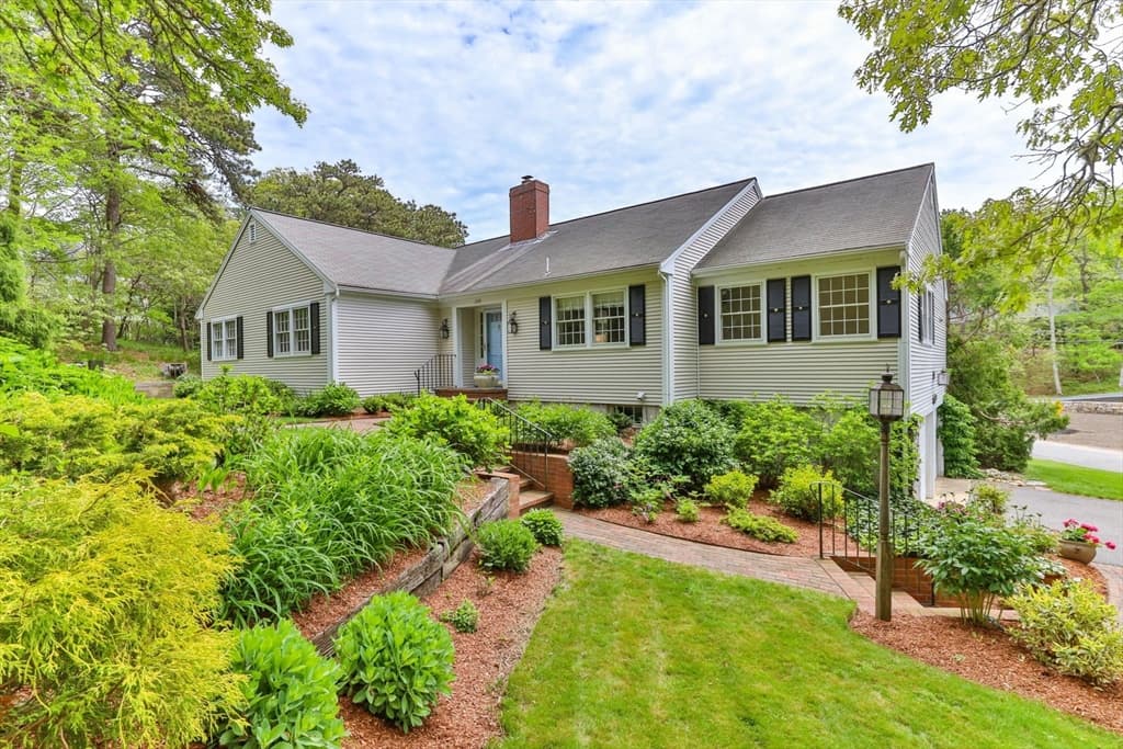 240 Riverview Drive, Chatham MA 02633