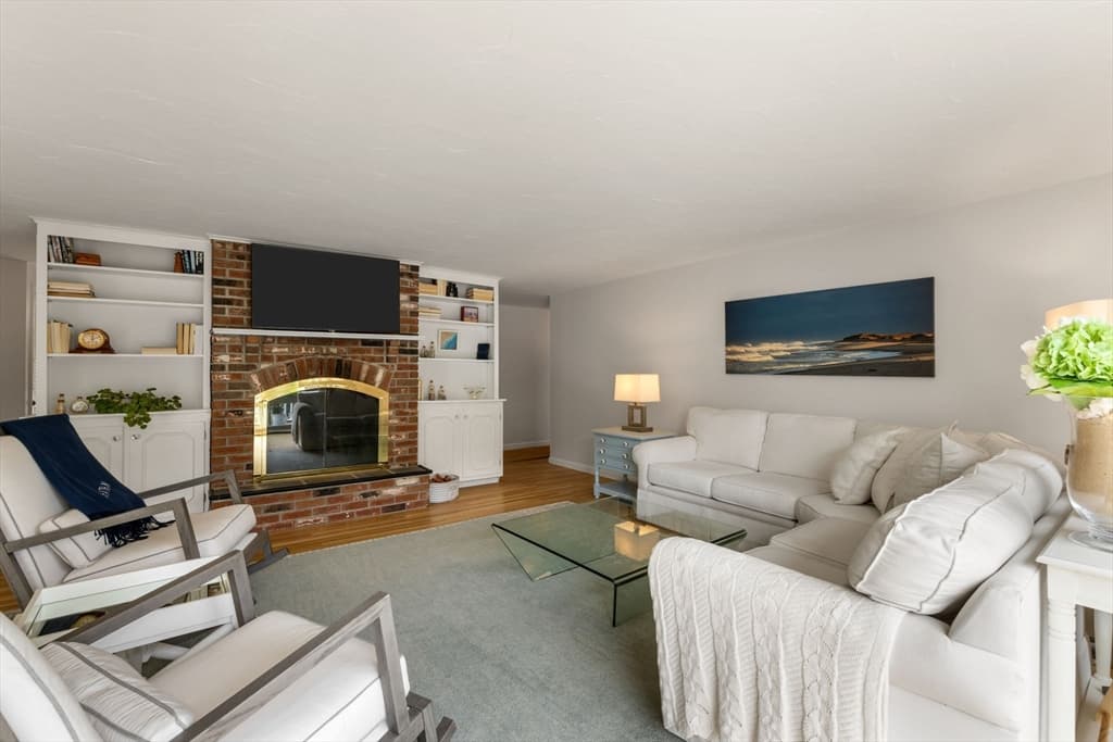 Single Family Residence at 240 Riverview Drive, Chatham MA 02633, Chatham, photo 9 of 26