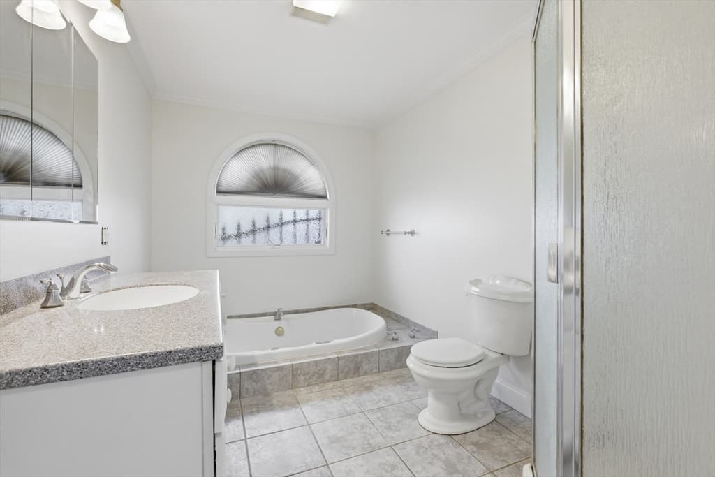 501 Pine St, Fall River MA 02720 photo 17