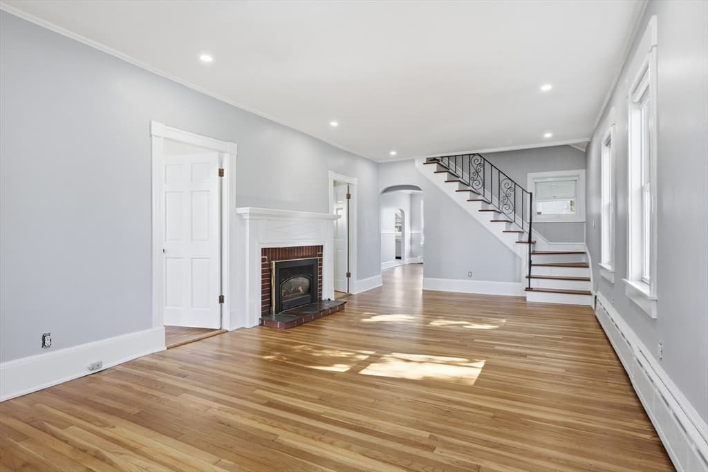 501 Pine St, Fall River MA 02720 photo 10