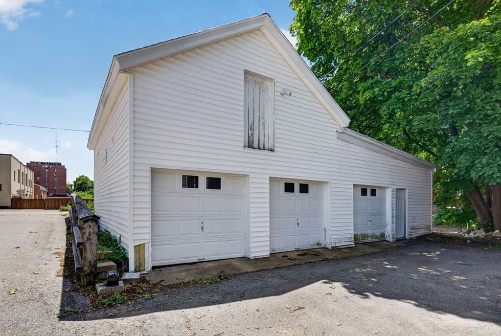104-108 Parker St, Gardner MA 01440 photo 7