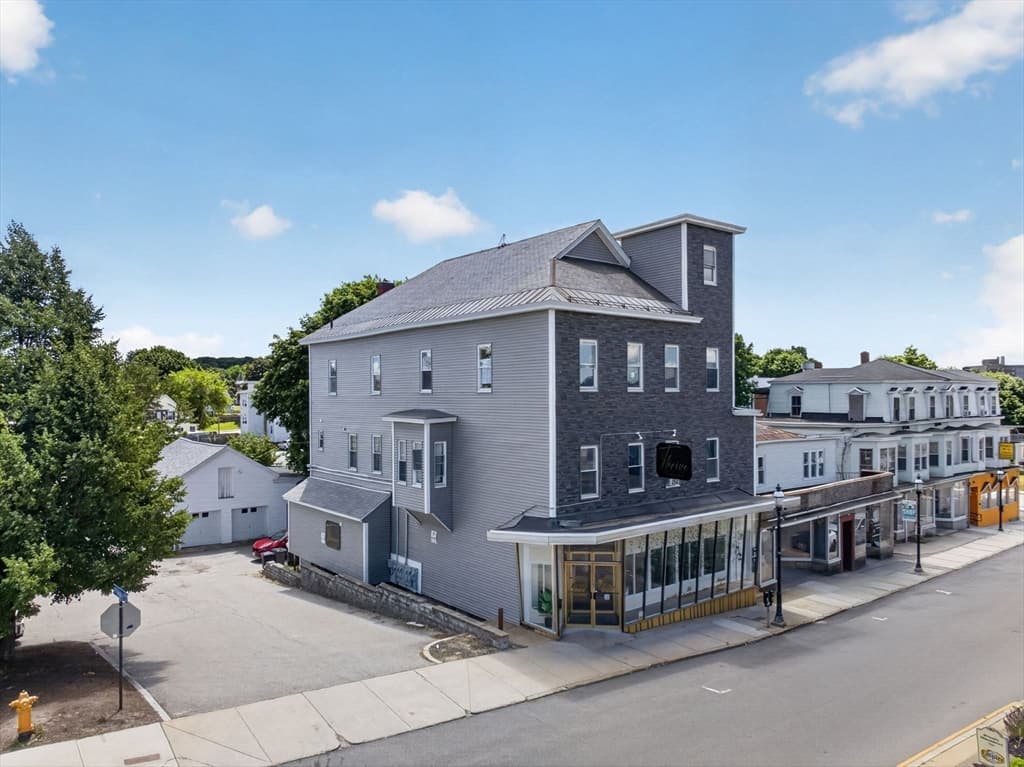 104-108 Parker St, Gardner MA 01440