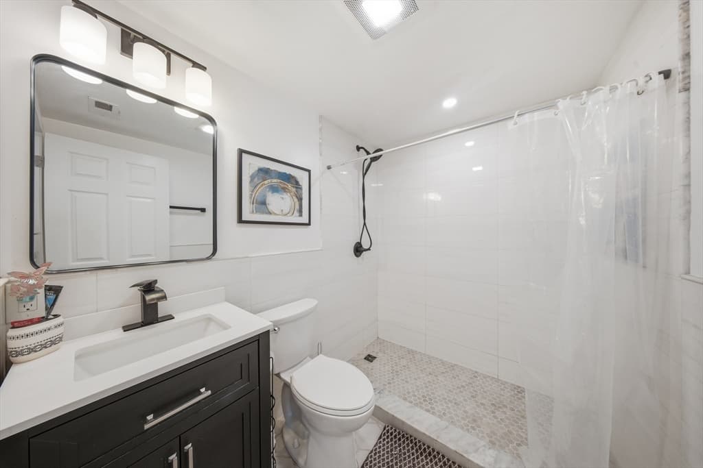 Single Family Residence at 89 Charles St, Leicester MA 01524, Leicester, photo 22 of 33