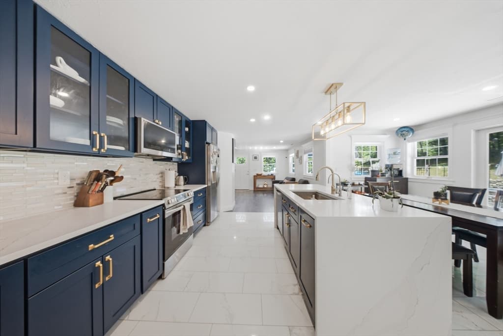 Single Family Residence at 89 Charles St, Leicester MA 01524, Leicester, photo 10 of 33