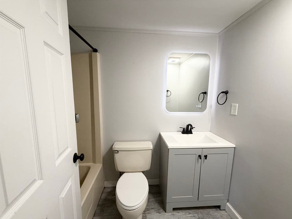 70 Temple St # 1, Springfield MA 01105 photo 8