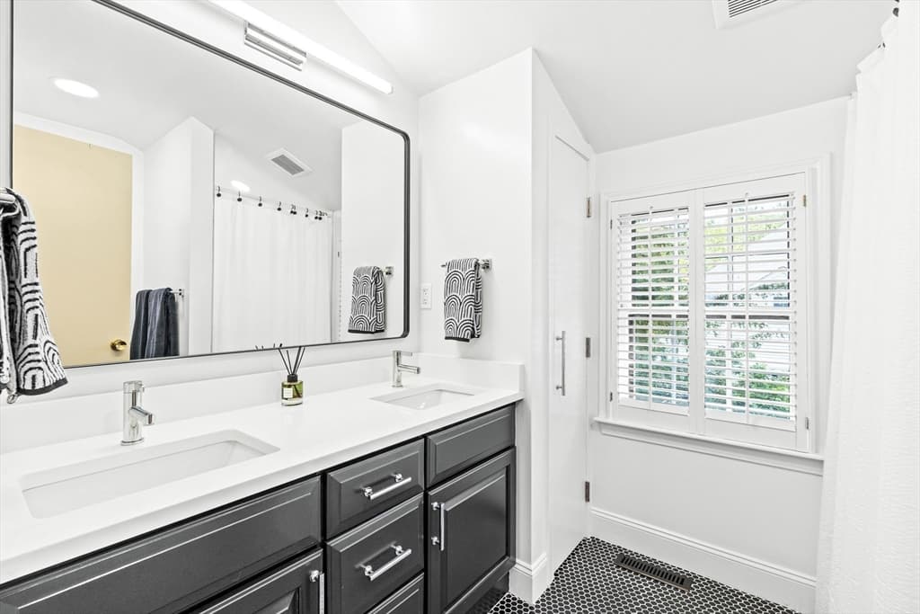 10 Colgate Rd, Wellesley MA 02482 photo 20
