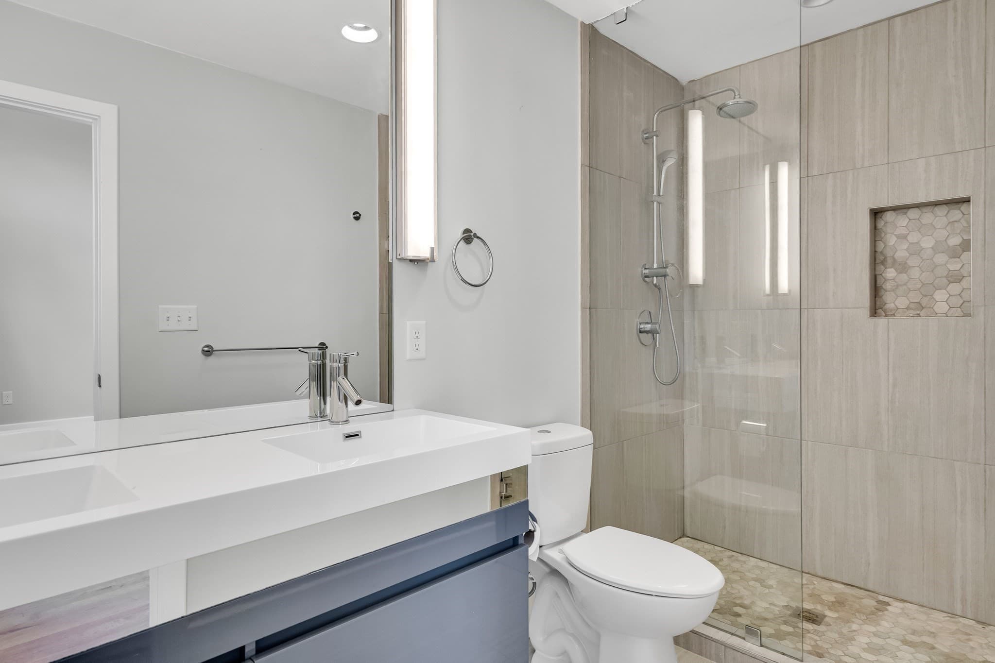 Condominium at 204 Spencer Ave # 6, Chelsea MA 02150, Chelsea, photo 27 of 41