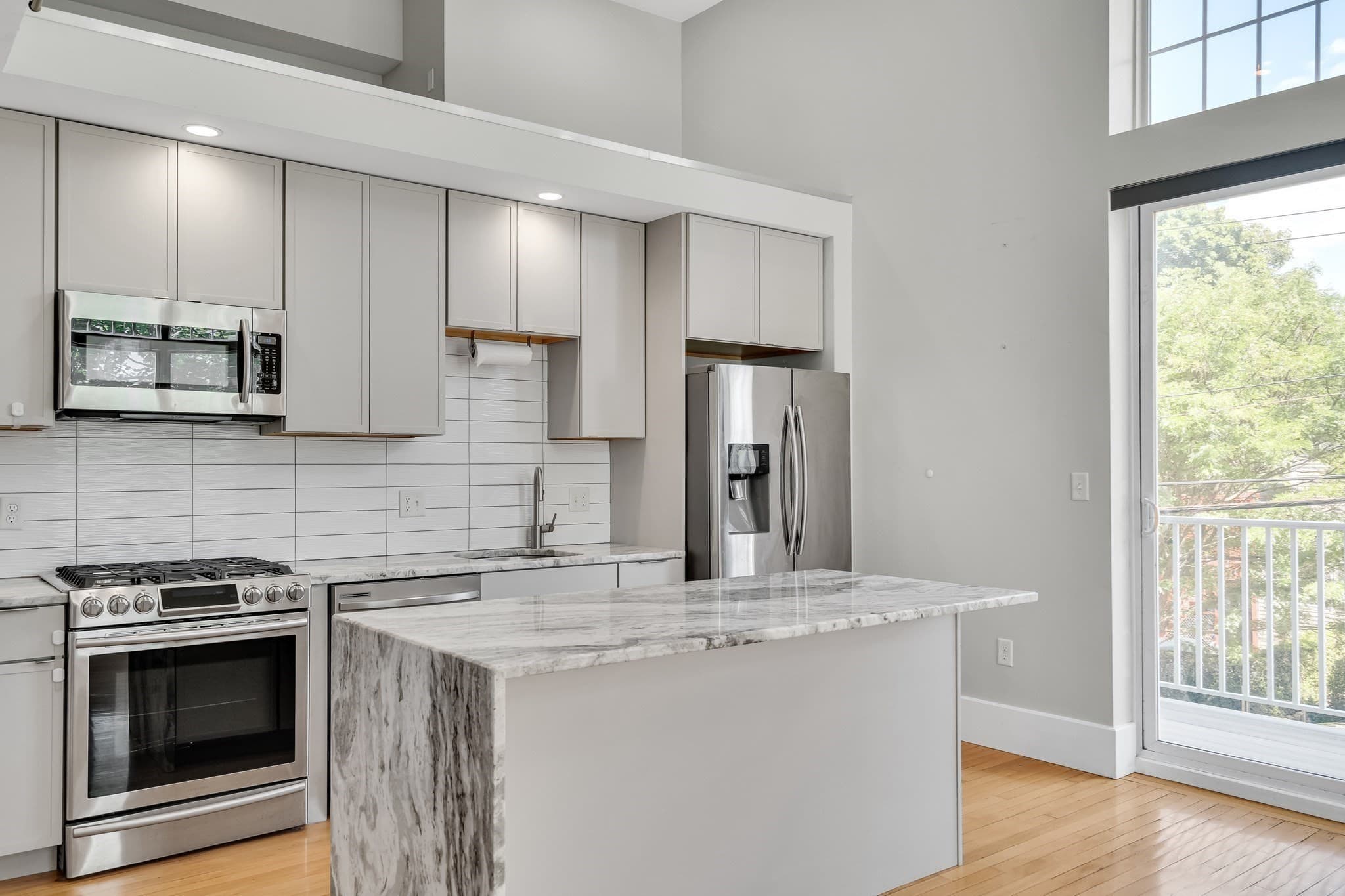 Condominium at 204 Spencer Ave # 6, Chelsea MA 02150, Chelsea, photo 6 of 41