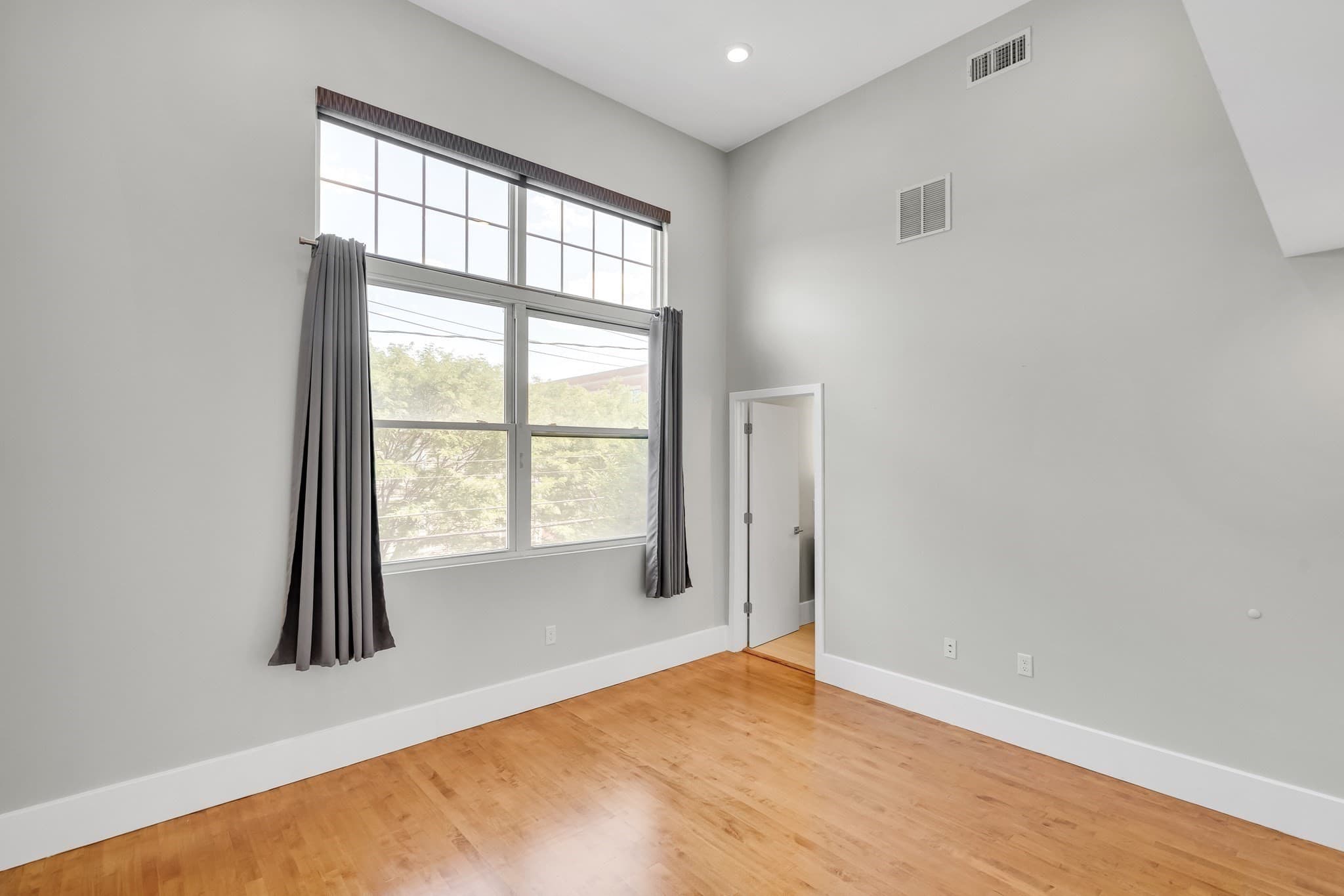 Condominium at 204 Spencer Ave # 6, Chelsea MA 02150, Chelsea, photo 21 of 41