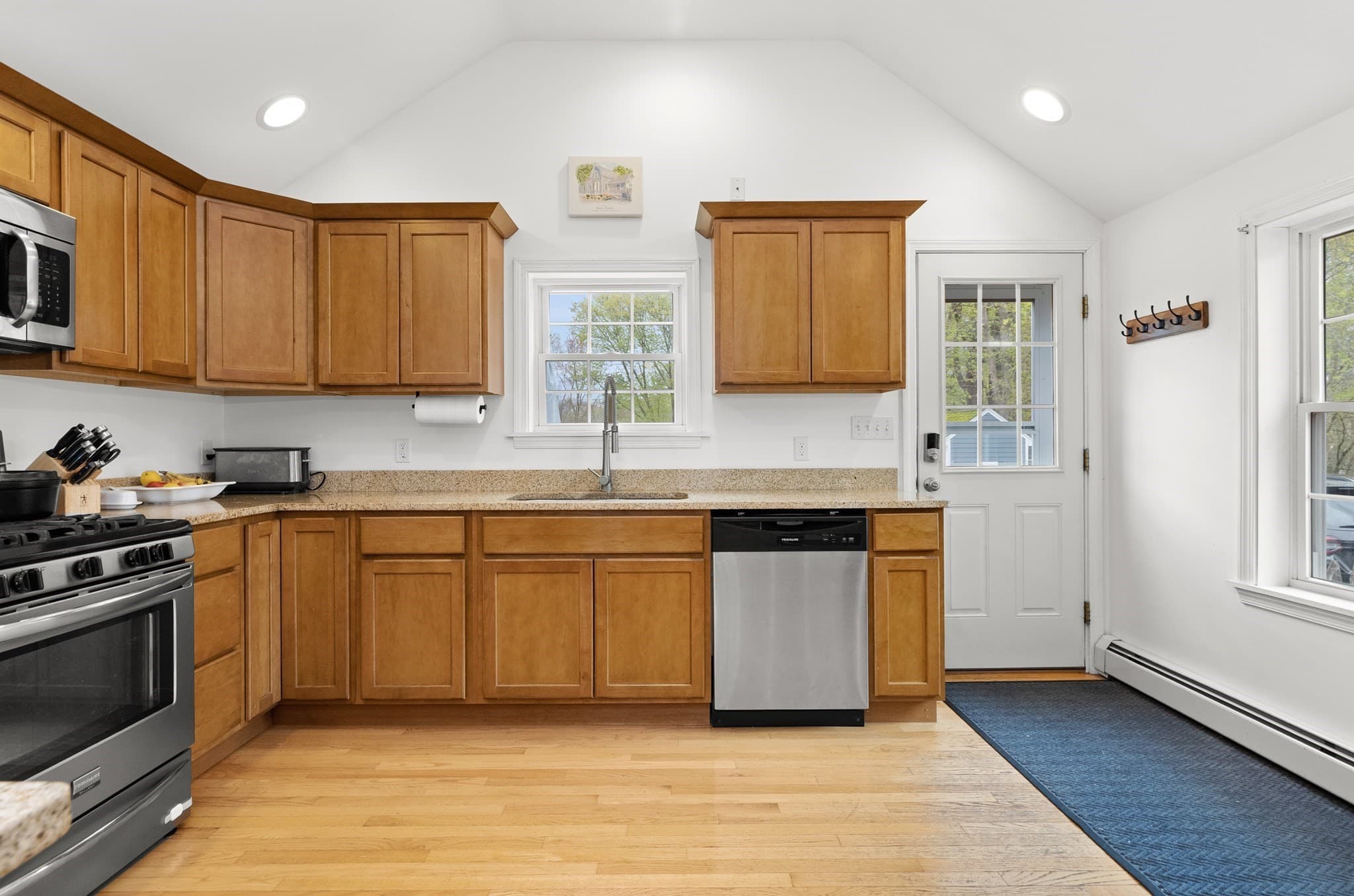 Single Family Residence at 229 Highland St, Hamilton MA 01982, Hamilton, photo 6 of 39