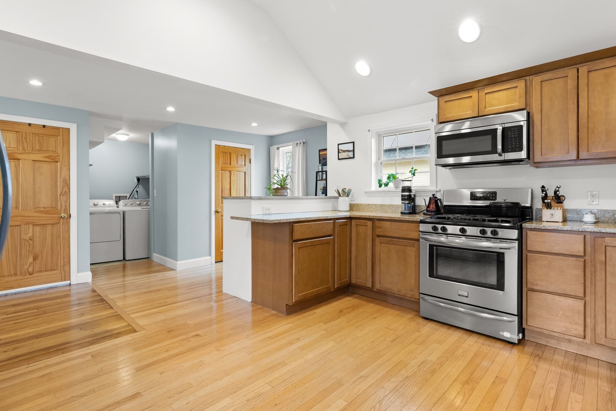 Single Family Residence at 229 Highland St, Hamilton MA 01982, Hamilton, photo 5 of 39