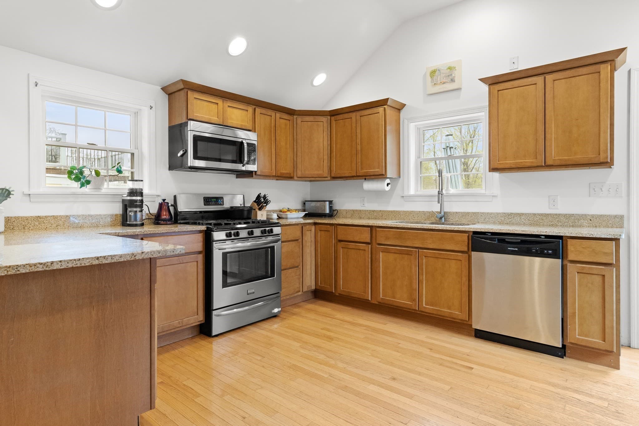 Single Family Residence at 229 Highland St, Hamilton MA 01982, Hamilton, photo 4 of 39