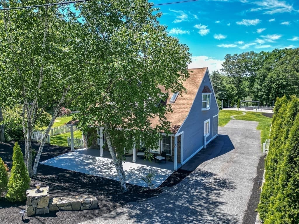 Single Family Residence at 57 Shirley Rd, Shrewsbury MA 01545, photo 6 of 40