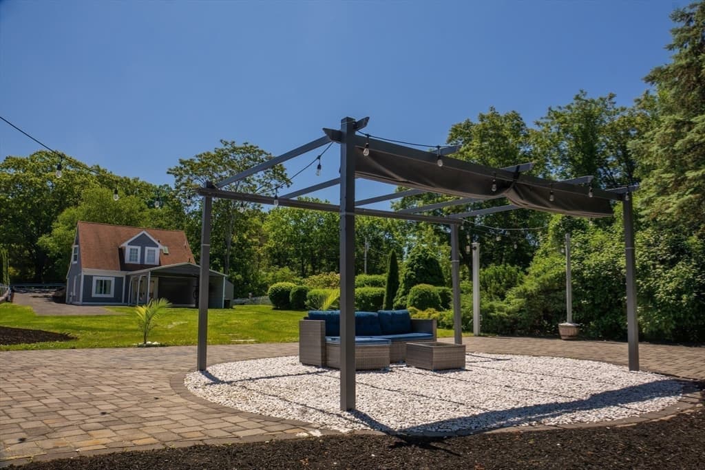 57 Shirley Rd, Shrewsbury MA 01545