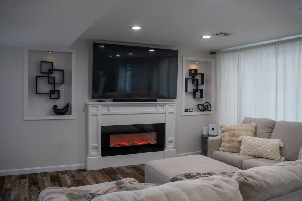 Single Family Residence at 57 Shirley Rd, Shrewsbury MA 01545, photo 14 of 40