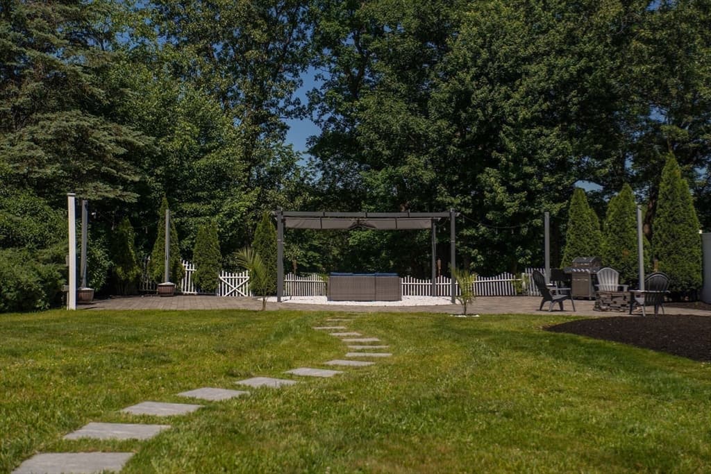 Single Family Residence at 57 Shirley Rd, Shrewsbury MA 01545, photo 8 of 40