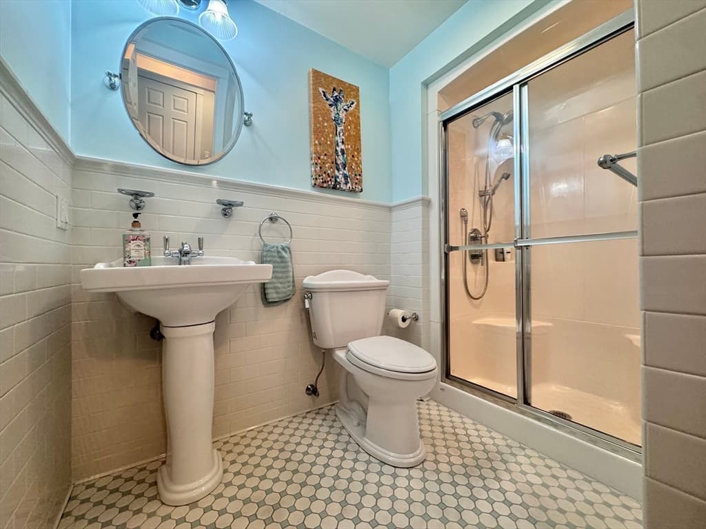 700 Shore Dr # 306, Fall River MA 02721 photo 6
