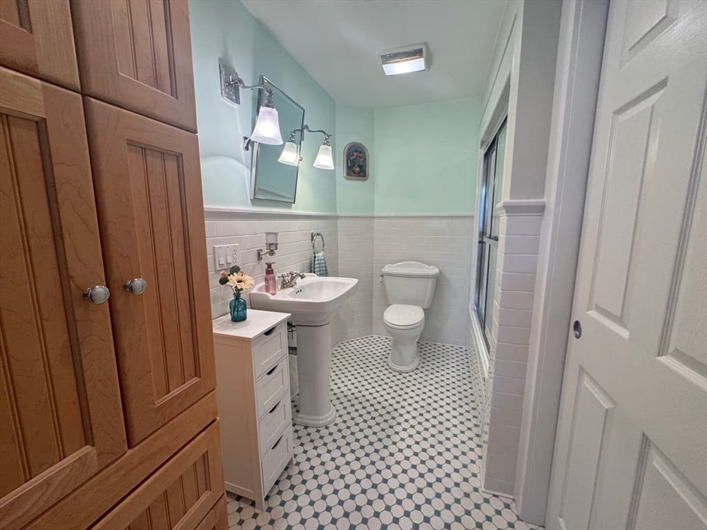 700 Shore Dr # 306, Fall River MA 02721 photo 16
