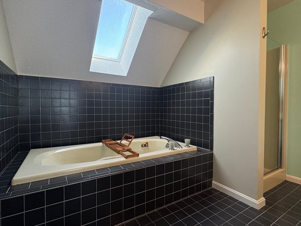 700 Shore Dr # 306, Fall River MA 02721 photo 26