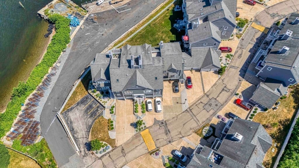 700 Shore Dr # 306, Fall River MA 02721 photo 33
