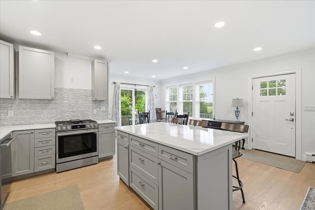 Single Family Residence at 170 Meadowview Street, Marshfield MA 02050, Marshfield, photo 17 of 42